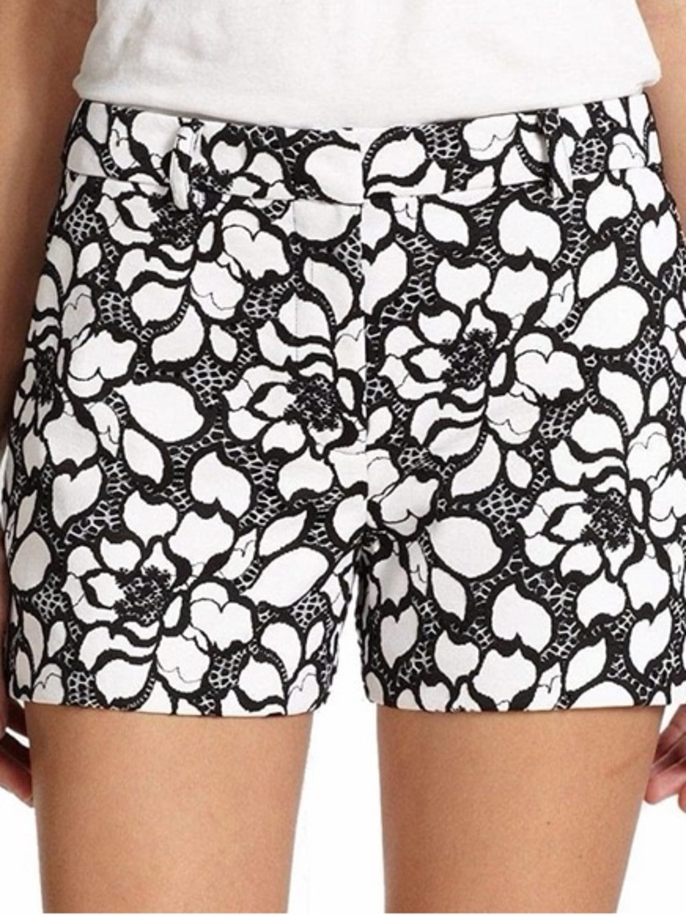 Diane Von Furstenberg Napoli Embroidered Floral Lace-Effect Shorts Size 6